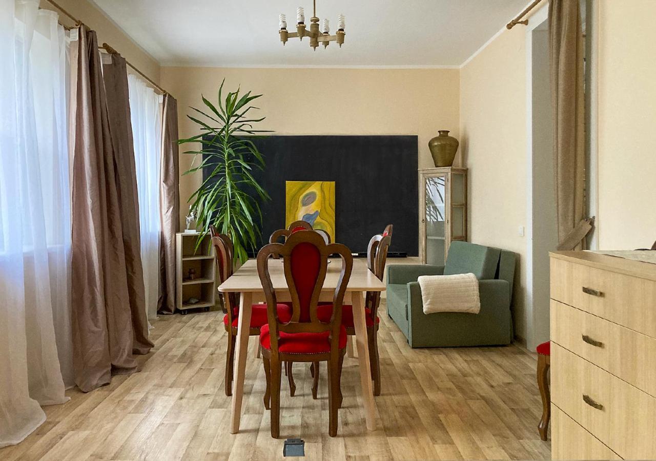 Authentic Old House Apartment *